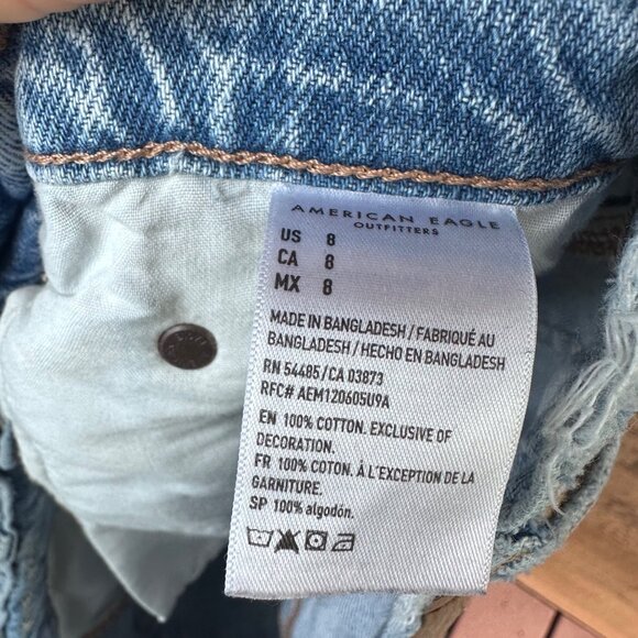 American Eagle Womens Skater Shorts Size 8 Light Wash Distressed Denim Ripped De - Picture 2 of 9